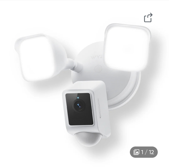 Wyze Cam Floodlight 2K Color Night Vission 2800 Lumen LED Motion activated New. - Picture 1 of 9